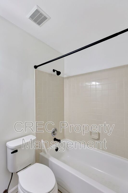 Building Photo - 207 Lynton Ct