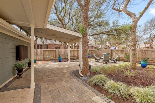 Building Photo - 8216 Fern Bluff Ave