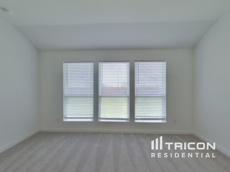 Building Photo - 3024 Pintail Green Dr