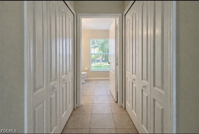 Building Photo - 2010 NE 13th Pl