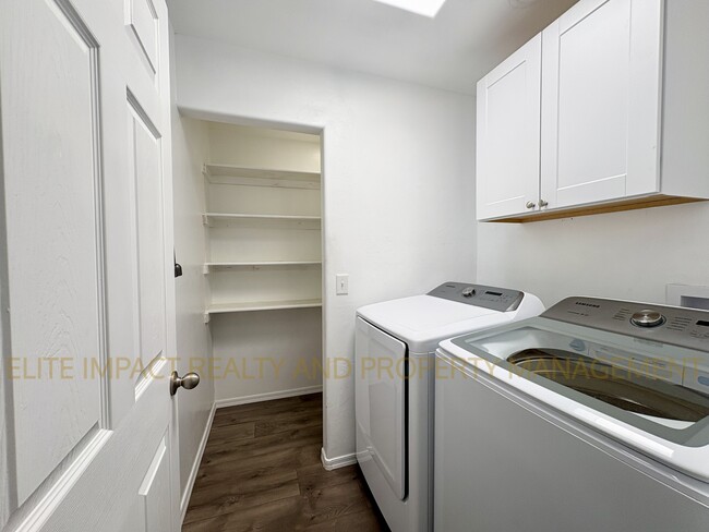 Building Photo - 7429 E 45th St