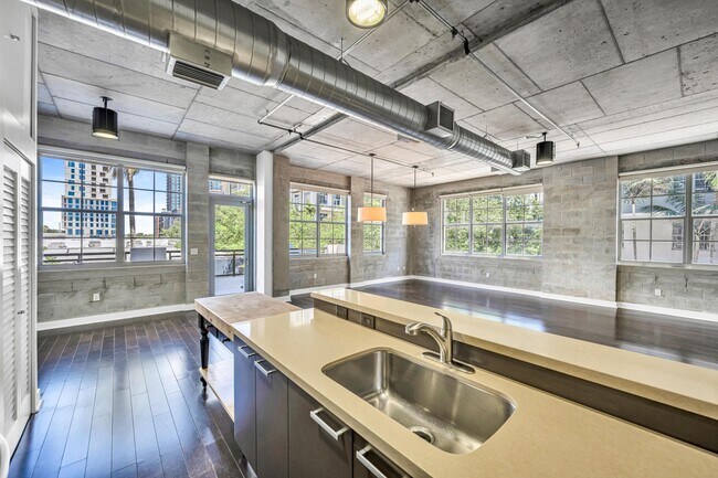 Building Photo - 411 NW 1st Ave