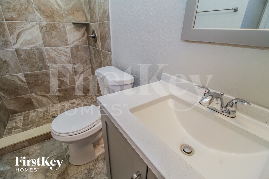 Building Photo - 118 Ruby Red Ln