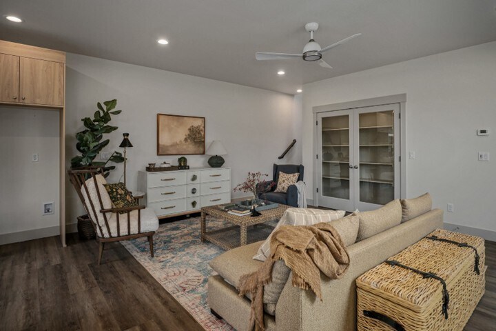 Building Photo - 1319 Oppek St NE