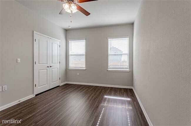 Building Photo - 9603 Grapevine Leaf Dr