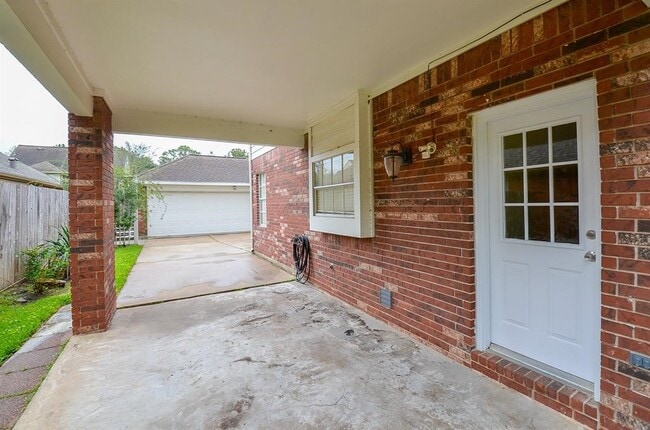 Building Photo - 16714 Colony Terrace Dr