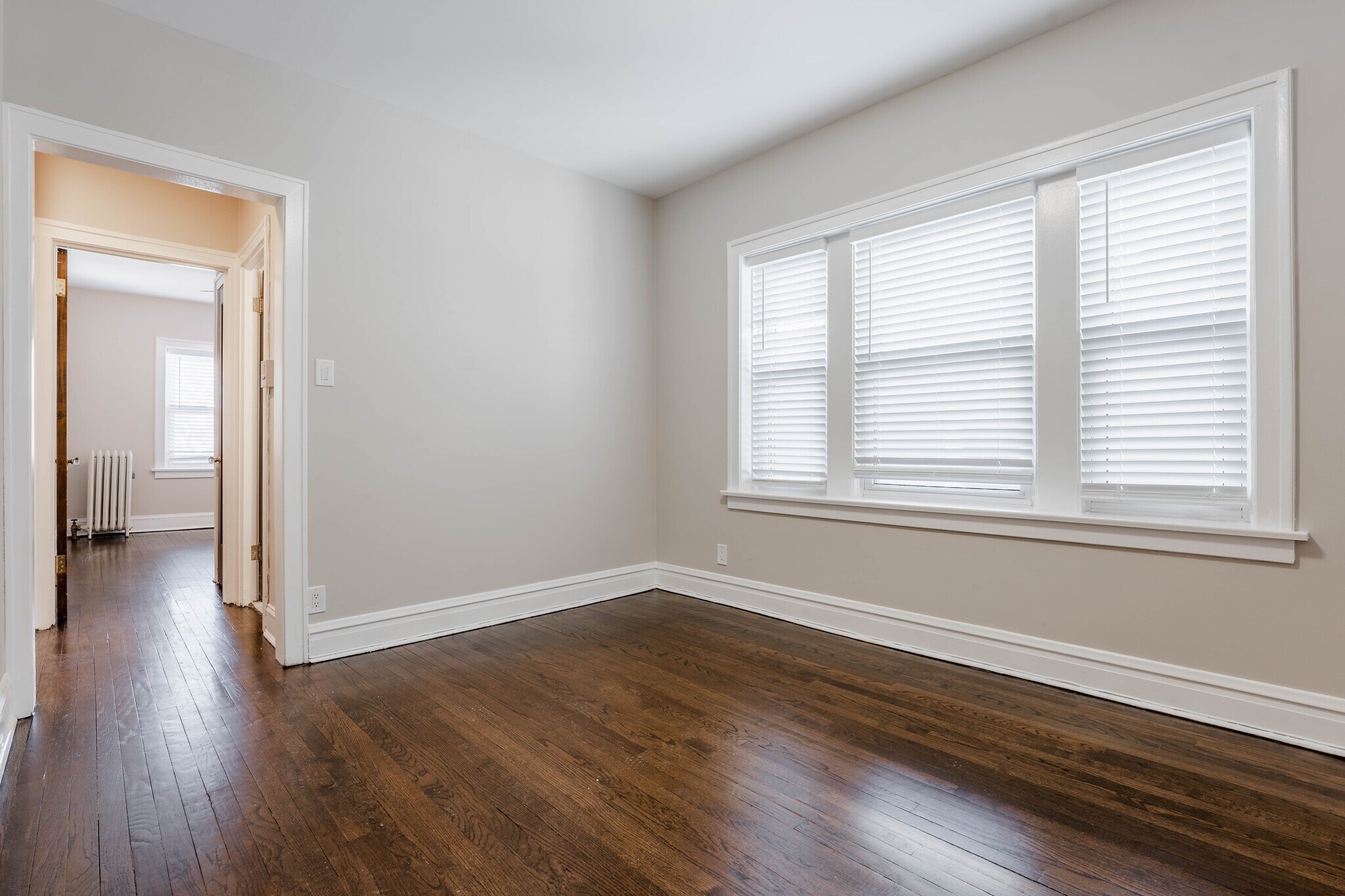 Building Photo - 5306 N Ashland Ave