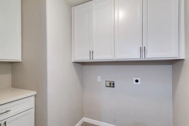 Building Photo - Terrific home in great Gilbert neighborhood!