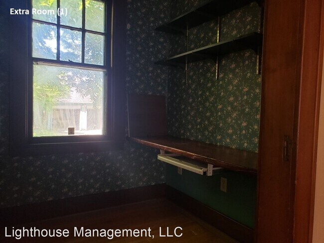 Building Photo - 3 br, 1 bath House - 682 Parsells Ave.