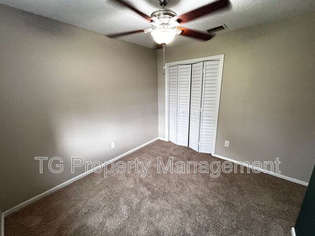 Building Photo - 430 Trout River Dr