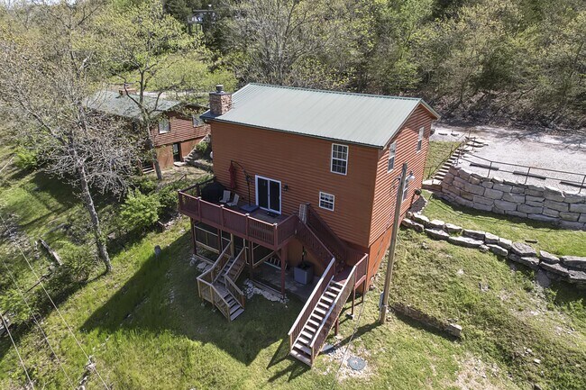 Building Photo - 721 Shore Rd
