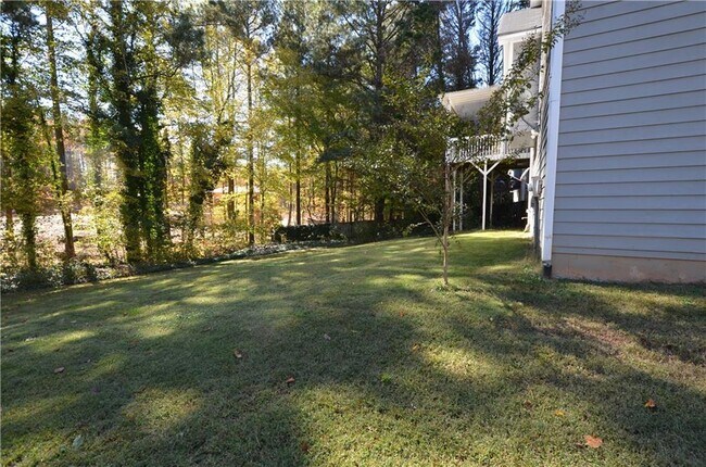 Building Photo - 79 Viola Dr