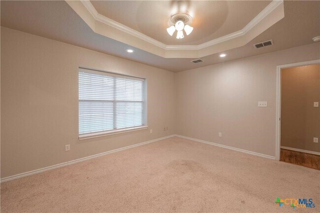 Building Photo - 6201 Flag Stone Dr