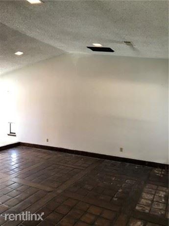 Building Photo - 3 br, 2 bath House - 25 Indian Trail