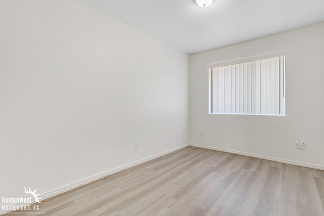 Building Photo - Remodeled 4Bdm 2Ba Downtown Duplex in Phoenix