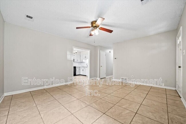 Building Photo - 7103 Tagen Dr
