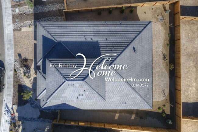 Building Photo - 262 Commodore Dr