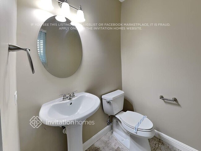 Building Photo - 6473 Hove Rd