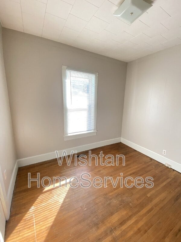 Building Photo - 814 Macomb St