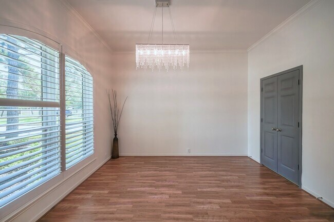 Building Photo - 11606 Canyon Woods Dr