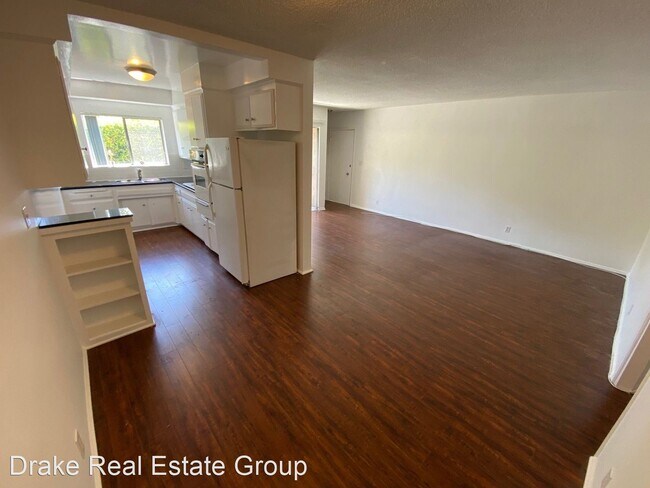 Building Photo - 915 N Spaulding Ave