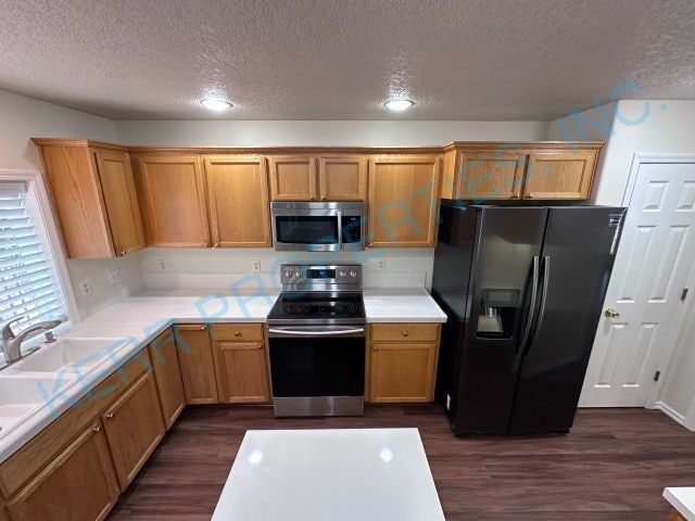 Building Photo - Spacious 4-Bed Oasis with 2.5 Baths in Cla...