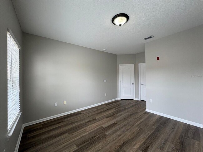 Building Photo - 12021 Villanova Dr
