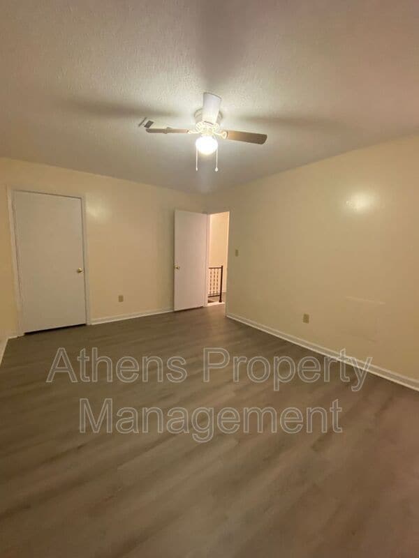 Building Photo - 185 Shoemaker Ct