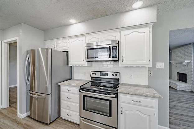 Building Photo - 2909 Lake Park Dr