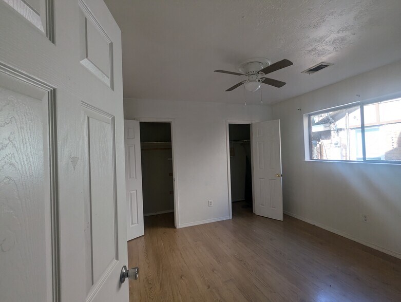 Building Photo - 1820 Aspen Ln