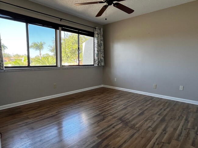 Master upstairs bedroom - 1694 SW Crossing Cir