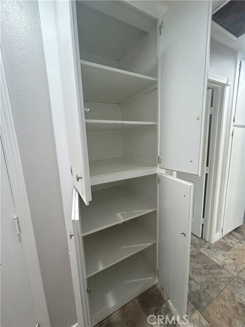 Building Photo - 808 Orchard Dr