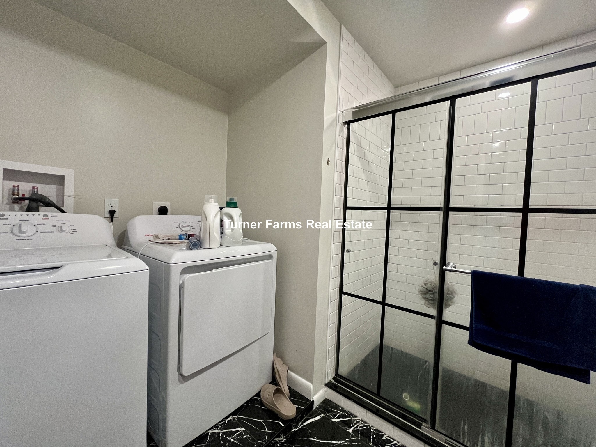 Building Photo - 43 Martin St