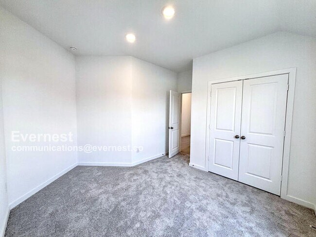 Building Photo - 26922 Tree Mallow Dr