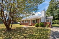 Building Photo - Nice 3 Bedroom Home -2503 Country Club Rd.