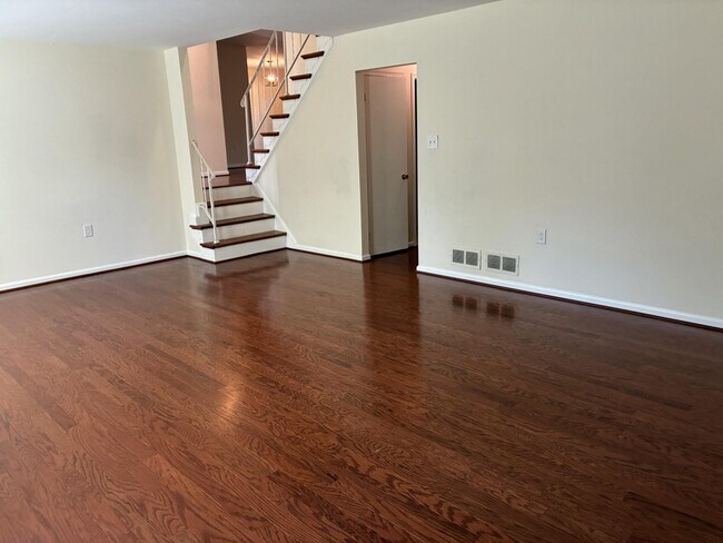 Building Photo - 4834 King Solomon Dr
