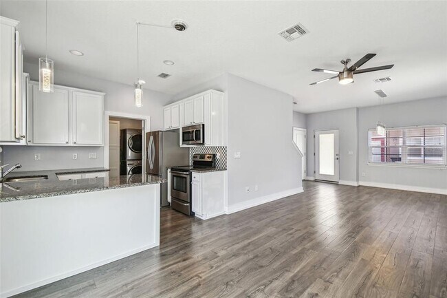 Building Photo - 3701 W Carmen St