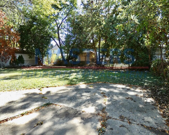 Building Photo - 524 E Hudson St