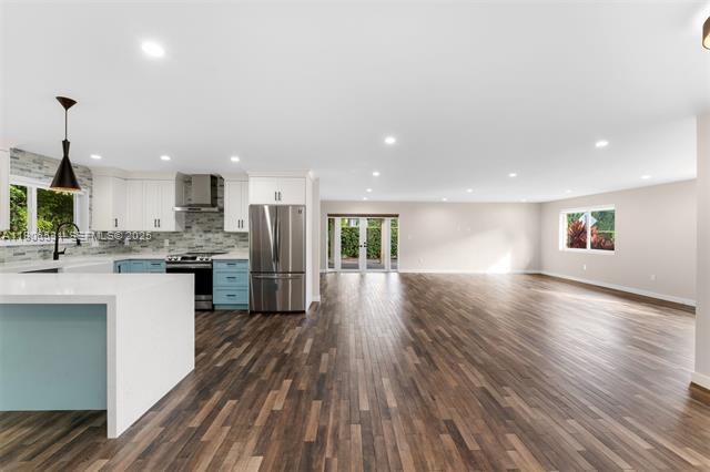 Building Photo - 6701 SW 49th Ter