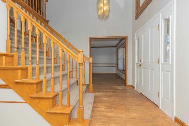 Building Photo - 2939 Woodside Ct