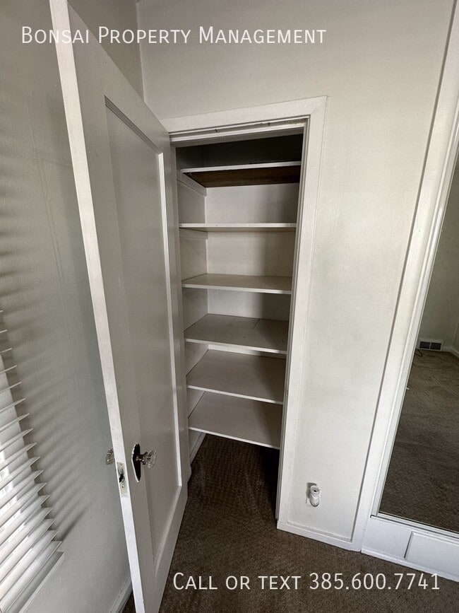 Building Photo - 7527 S Jefferson-