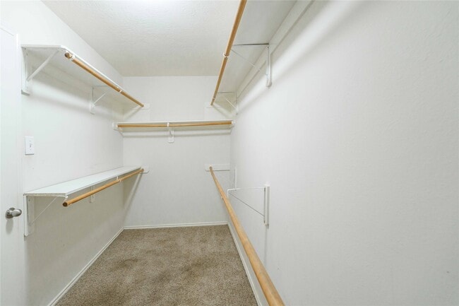 Building Photo - 146 N Vesper Bend Cir