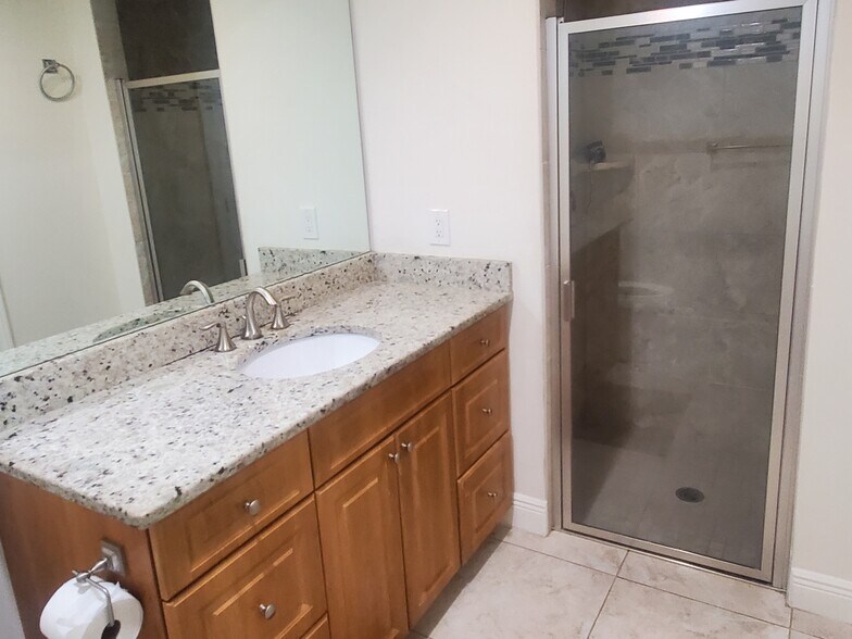 Building Photo - 27740 S Roslin Pl