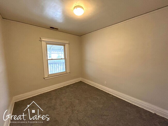 Building Photo - 8126 Gartner St