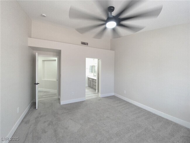 Building Photo - 10420 Villa Ridge Dr