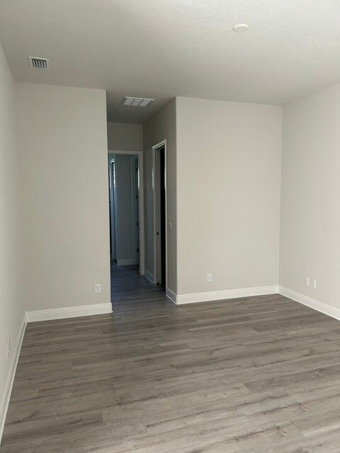 Building Photo - 1559 N Killebrew Point