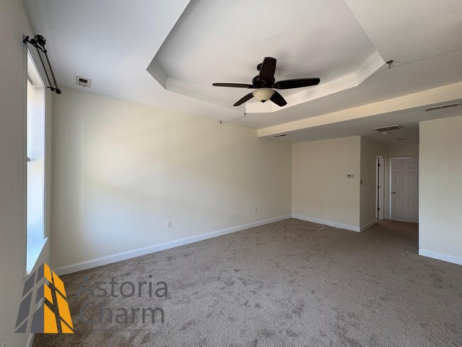Building Photo - One month free with 13 month lease. $250 I...