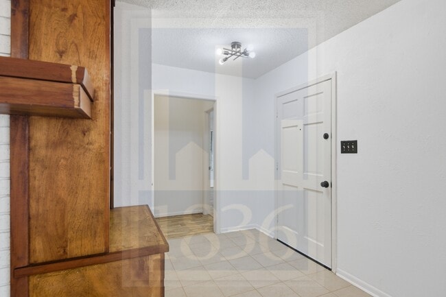 Building Photo - 609 Carlos G Parker Blvd NW