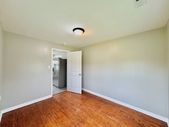 Building Photo - Home at Last! -2 Additional Bonus Rooms