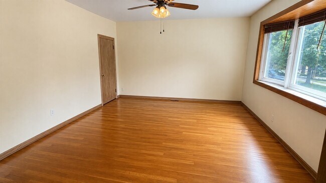 Building Photo - 131 Rindge Ave
